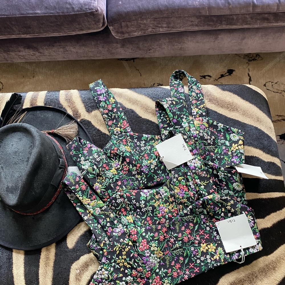 Tibi Floral Brocade Crop Top in Black with Multicolor Floral - Picture 5 of 6